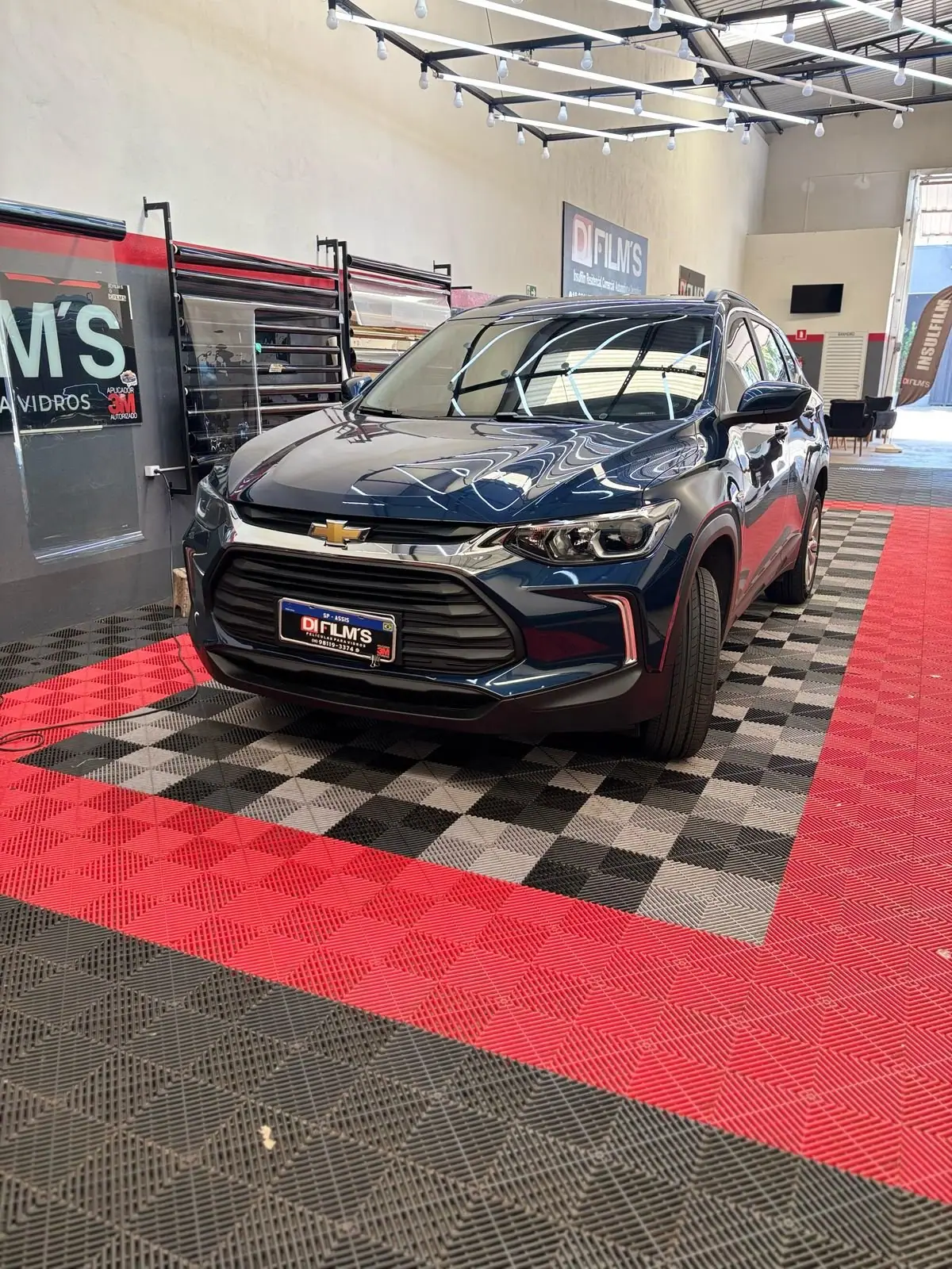 Insulfilm automotivo no estúdio da Di Films